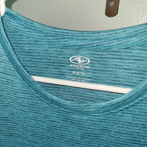 Set of 2 athletic tops - Picture 3 of 5